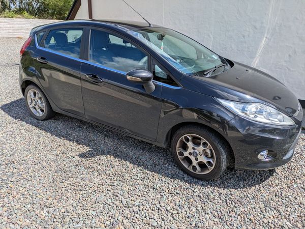 Ford Fiesta Hatchback, Petrol, 2012, Black