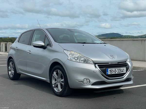 Peugeot 208 Hatchback, Petrol, 2015, Grey