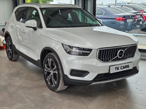 Volvo XC40 SUV, Petrol Hybrid, 2022, White