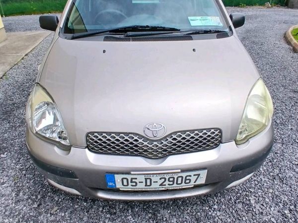 Toyota Yaris Hatchback, Petrol, 2005, Grey