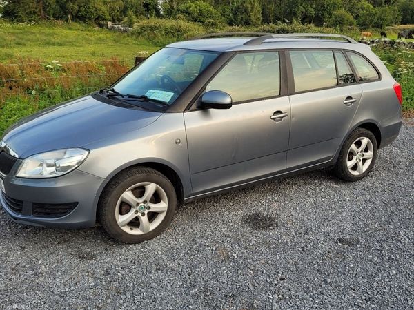 Skoda Fabia Estate, Petrol, 2012, Grey