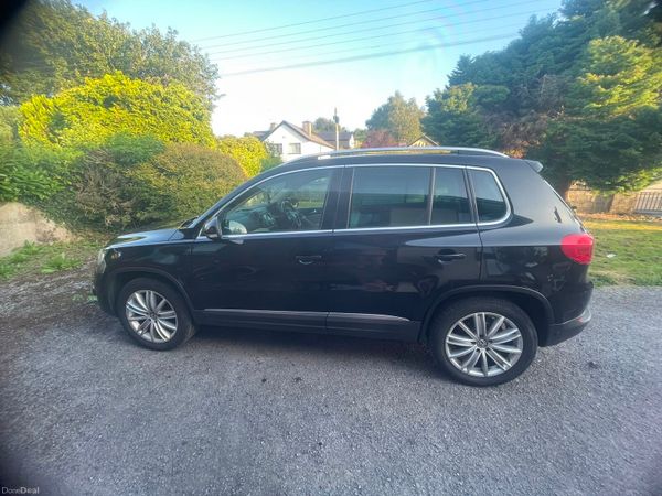 Volkswagen Tiguan SUV, Diesel, 2014, Black