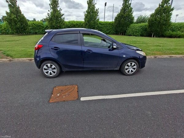 Mazda Demio MPV, Petrol, 2013, Navy