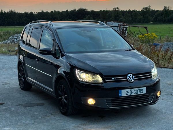 Volkswagen Touran MPV, Petrol, 2012, Black