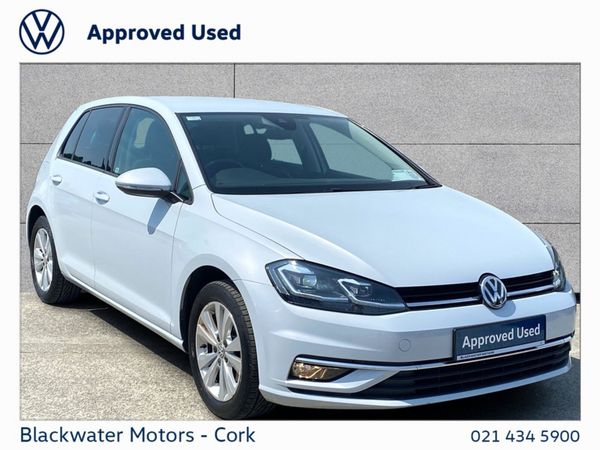 Volkswagen Golf Hatchback, Petrol, 2017, White