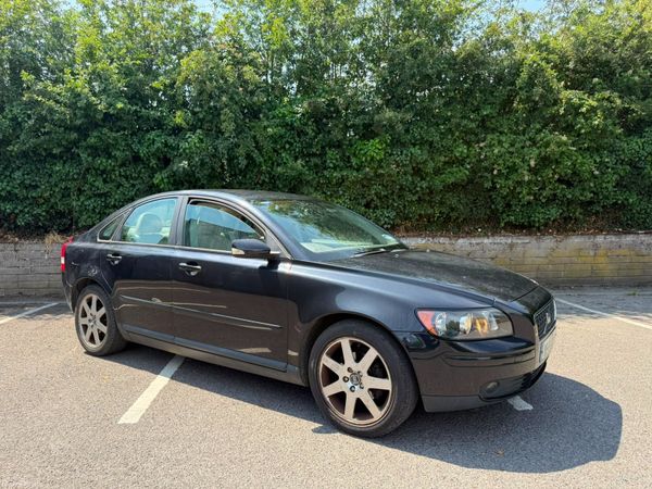 Volvo S40 Saloon, Petrol, 2005, Black