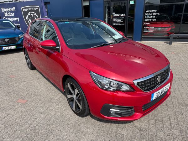 Peugeot 308 Hatchback, Petrol, 2020, Red