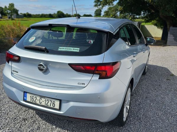 Opel Astra Hatchback, Diesel, 2016, Silver