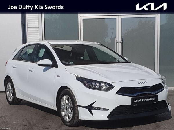 Kia Ceed Hatchback, Diesel Hybrid, 2023, White