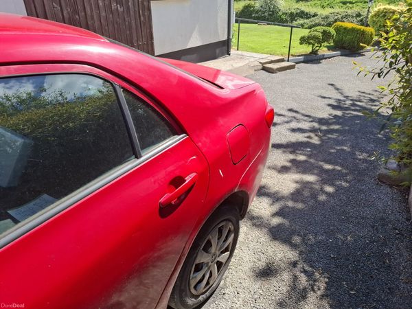 Toyota Corolla Saloon, Petrol, 2009, Red