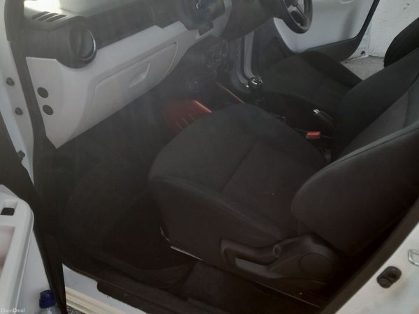 Suzuki Ignis Hatchback, Petrol, 2020, White