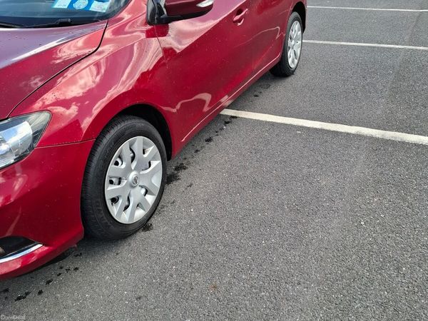 Nissan Pulsar Hatchback, Petrol, 2016, Red