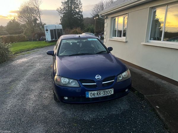 Nissan Almera Saloon, Petrol, 2004, Blue