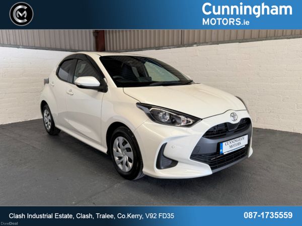 Toyota Yaris Hatchback, Petrol, 2020, White