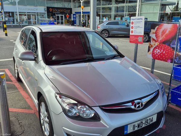 Hyundai i30 Hatchback, Petrol, 2011, Silver