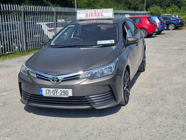 Toyota Corolla Saloon, Diesel, 2017, Grey