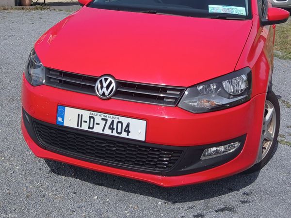 Volkswagen Polo Hatchback, Petrol, 2011, Red