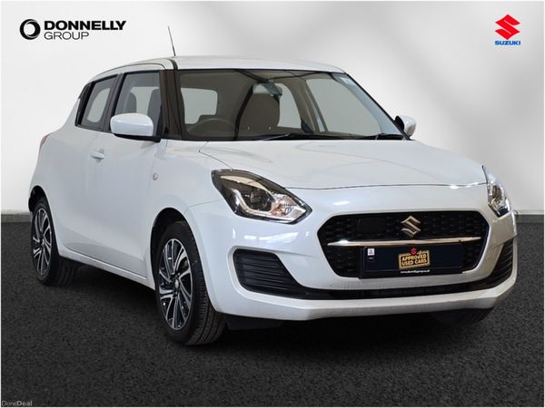 Suzuki Swift Hatchback, Petrol, 2023, White