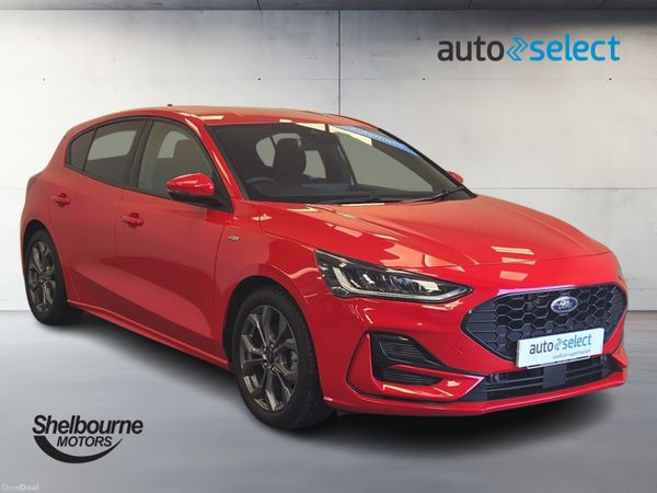 Ford Focus Hatchback, Petrol Hybrid, 2023, Red