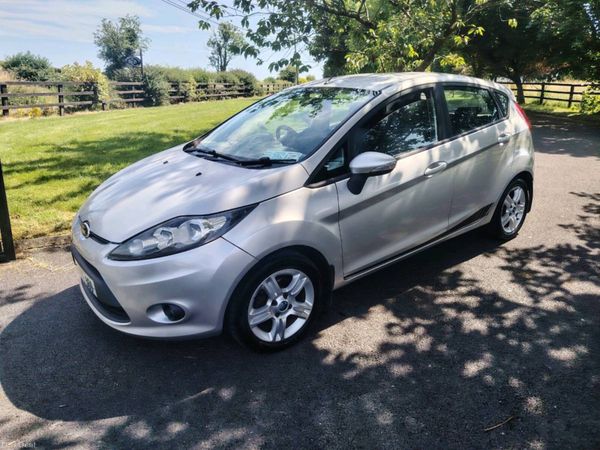 Ford Fiesta Hatchback, Petrol, 2010, Silver
