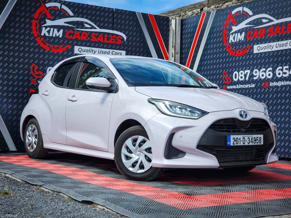 Toyota Yaris Hatchback, Petrol Hybrid, 2020, Pink