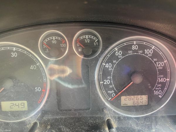 Volkswagen Passat Saloon, Diesel, 2002, Black