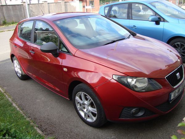 SEAT Ibiza Hatchback, Petrol, 2010, Red