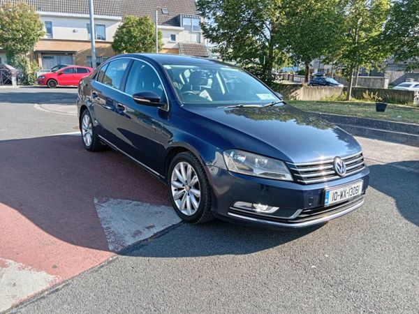 Volkswagen Passat Saloon, Diesel, 2010, Blue