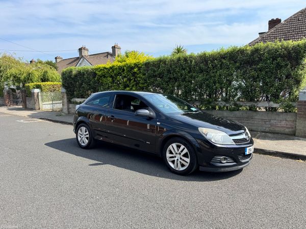 Opel Astra Hatchback, Petrol, 2009, Black