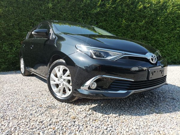Toyota Auris Hatchback, Petrol, 2017, Black