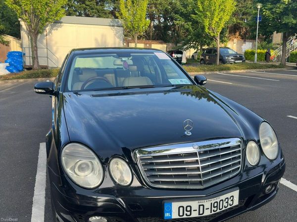 Mercedes-Benz E-Class Saloon, Petrol, 2009, Black