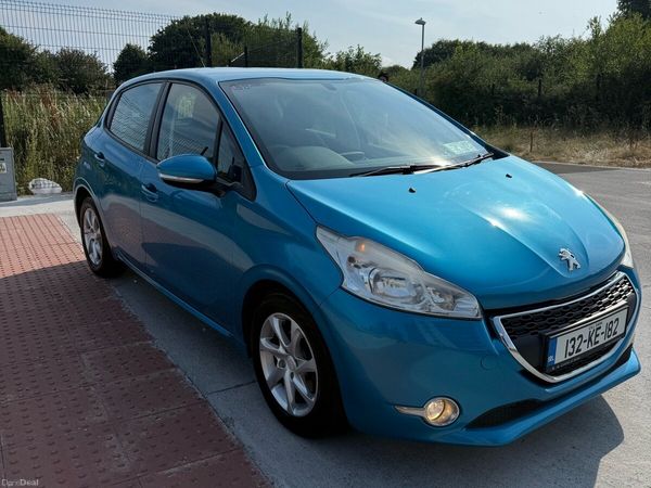 Peugeot 208 Hatchback, Diesel, 2013, Blue