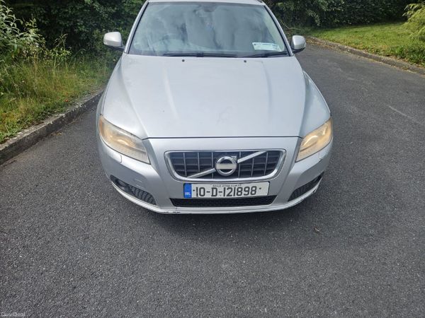 Volvo V70 Estate, Diesel, 2010, Silver