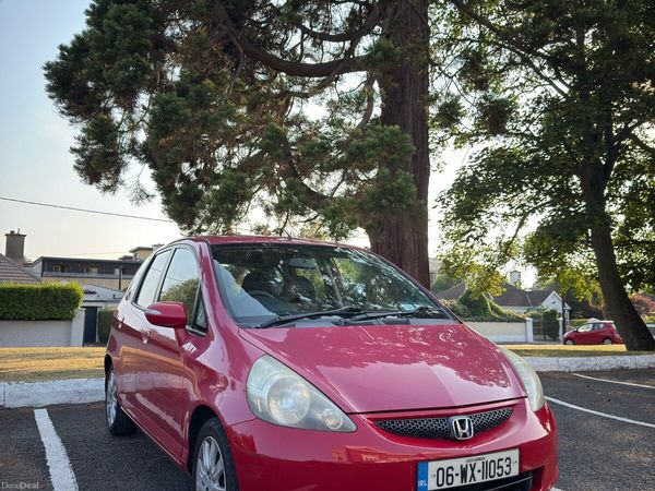 Honda Jazz Hatchback, Petrol, 2006, Red