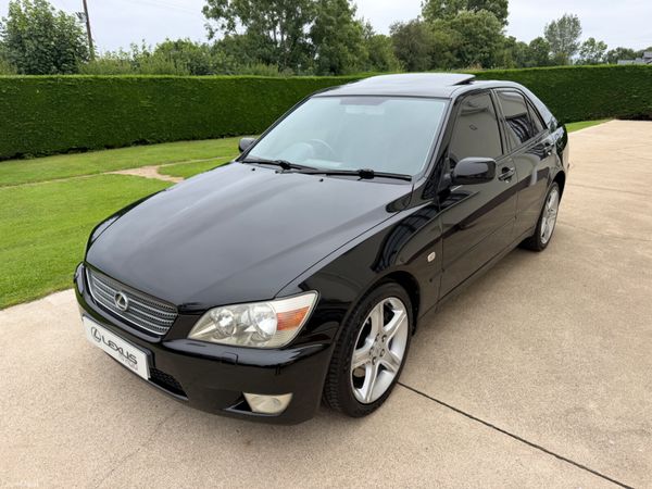 Lexus IS Saloon, Petrol, 2001, Black