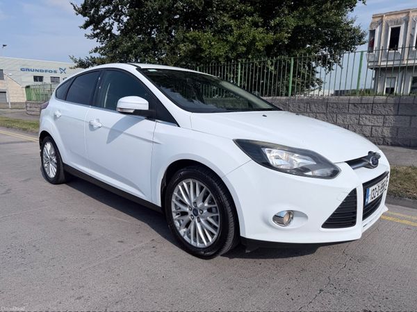 Ford Focus Hatchback, Petrol, 2013, White