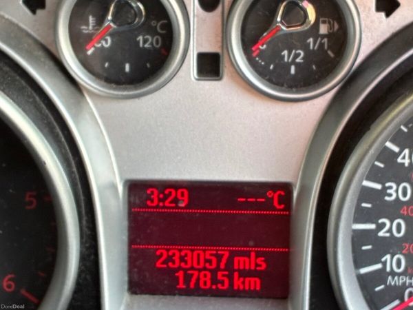 Ford Focus Hatchback, Diesel, 2010, Silver