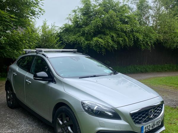 Volvo V40 Hatchback, Diesel, 2015, Silver