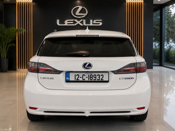 Lexus CT Hatchback, Petrol Hybrid, 2012, White