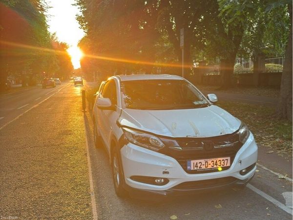 Honda Vezel MPV, Petrol Hybrid, 2014, White