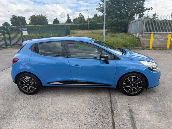 Renault Clio Hatchback, Petrol, 2014, Blue