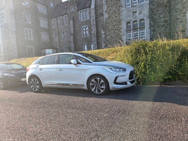 Citroen DS 5 Hatchback, Diesel, 2013, White