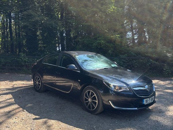 Vauxhall Insignia Hatchback, Diesel, 2016, Black