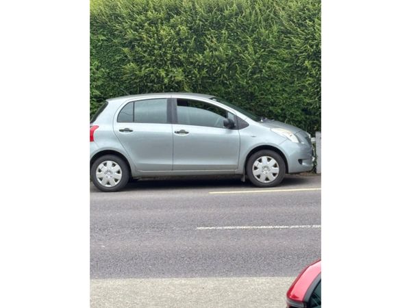 Toyota Yaris Hatchback, Petrol, 2008, Silver