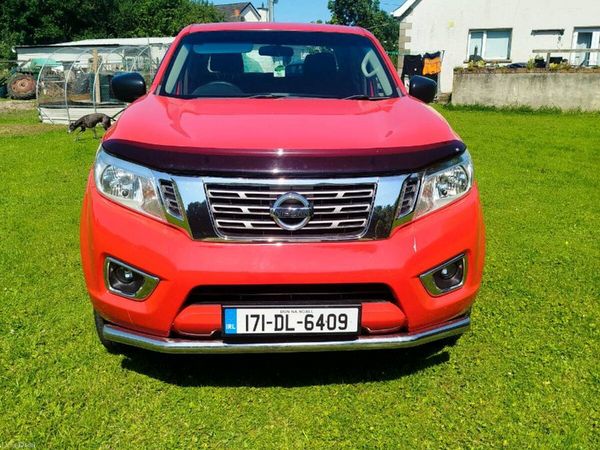 Nissan Navara Pick Up, Diesel, 2017, Red