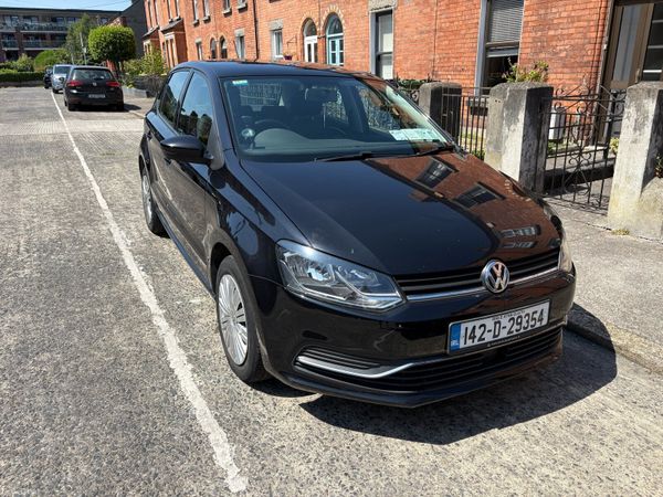 Volkswagen Polo Hatchback, Petrol, 2014, Black