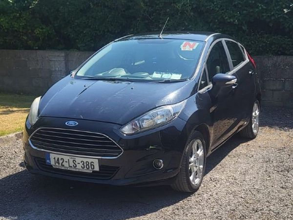 Ford Fiesta Hatchback, Petrol, 2014, Black