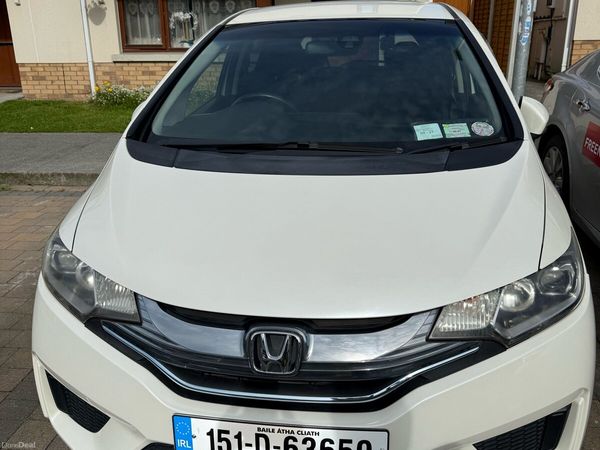 Honda Fit Hatchback, Petrol Hybrid, 2015, White