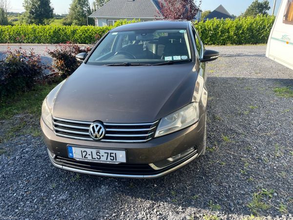 Volkswagen Passat Saloon, Diesel, 2012, Brown