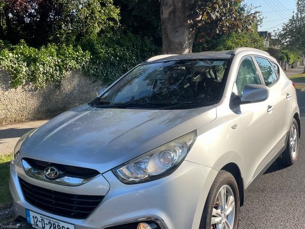 Hyundai ix35 SUV, Diesel, 2012, Silver